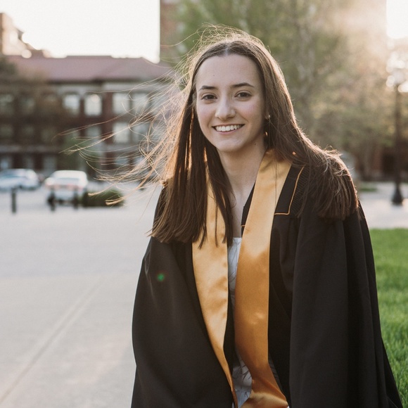 Meet your Posher, Jenna - Picture 1 of 1